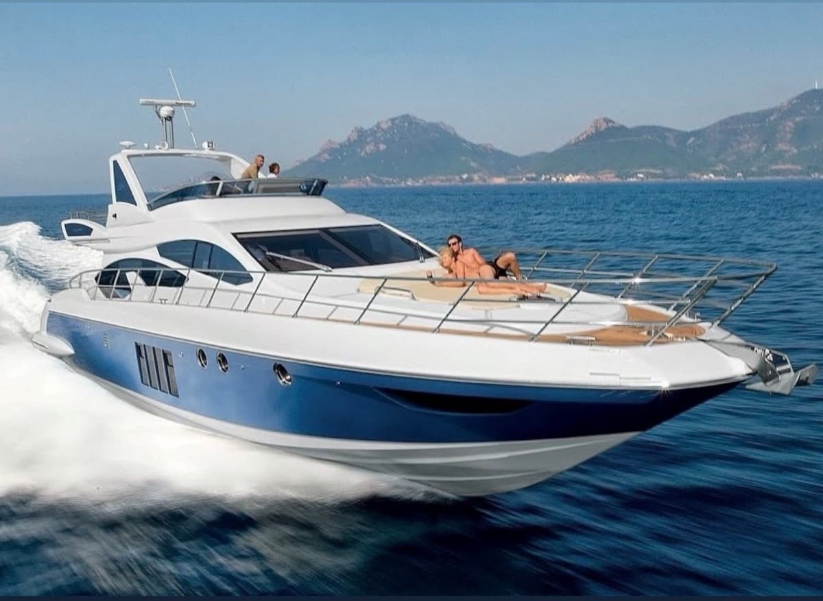 azimut-58 hero