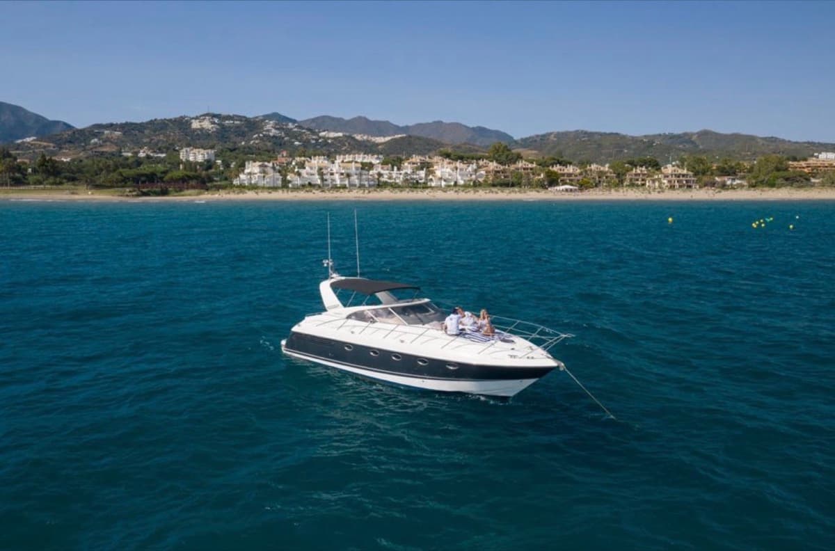 fairline-targa-12m hero