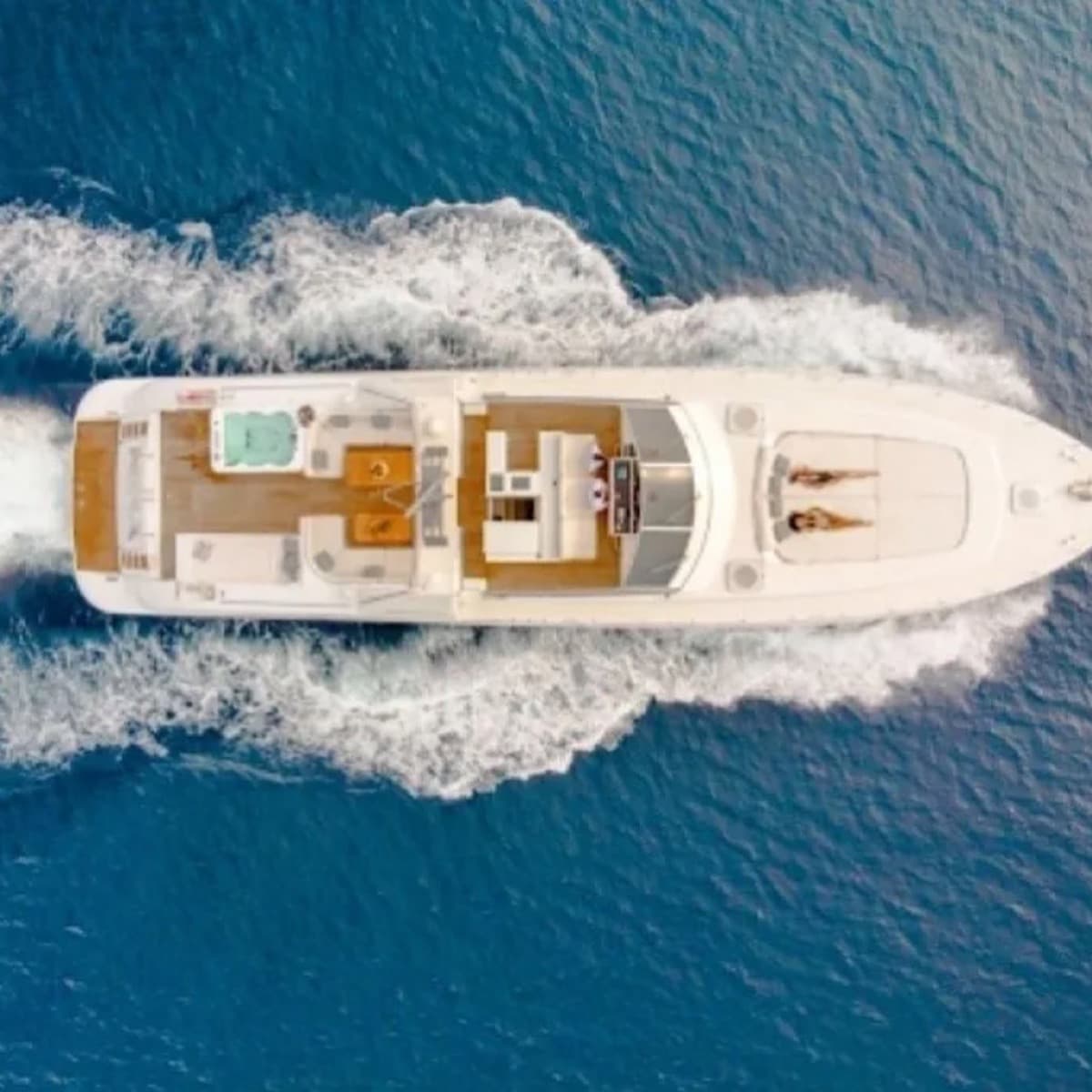 mangusta-80-white hero