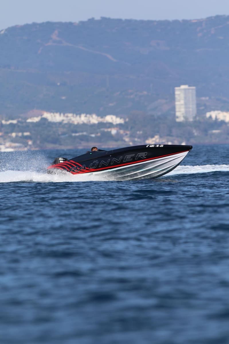 speedboat hero